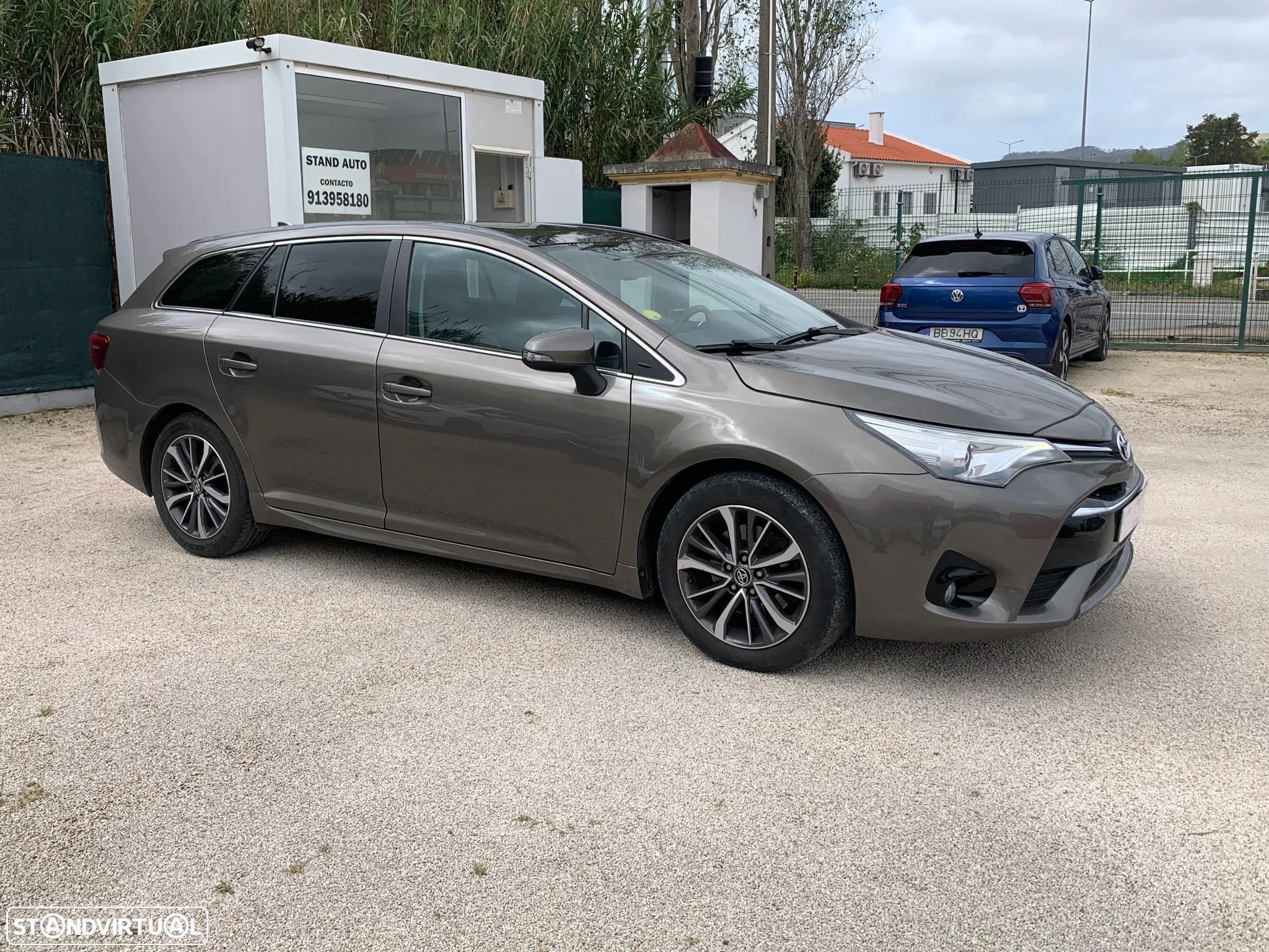 Toyota Avensis Touring Sports 2.0 D-4D Edition S+ - 1