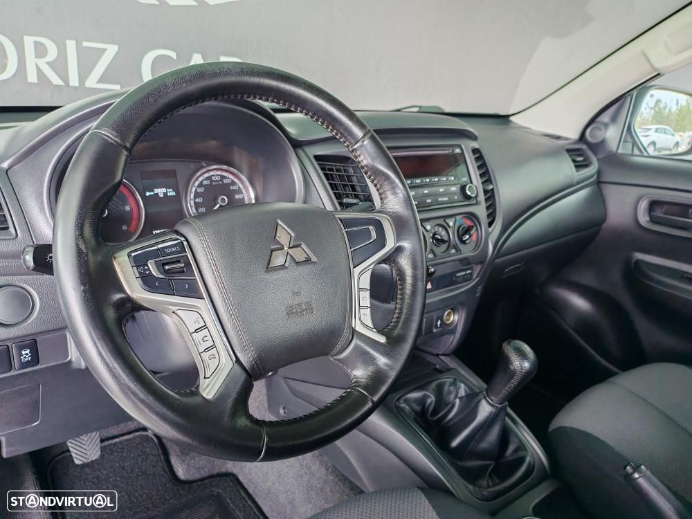 Mitsubishi L200 2.4 DI-D CE 4WD 3L - 13
