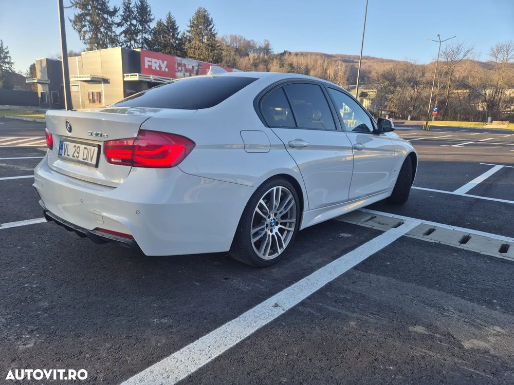 BMW Seria 3 330e iPerformance M Sport - 4