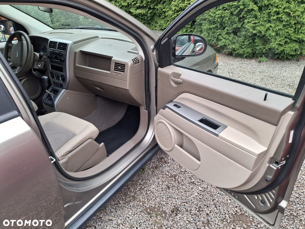 Jeep Compass 2.4I 4x4 Sport - 12