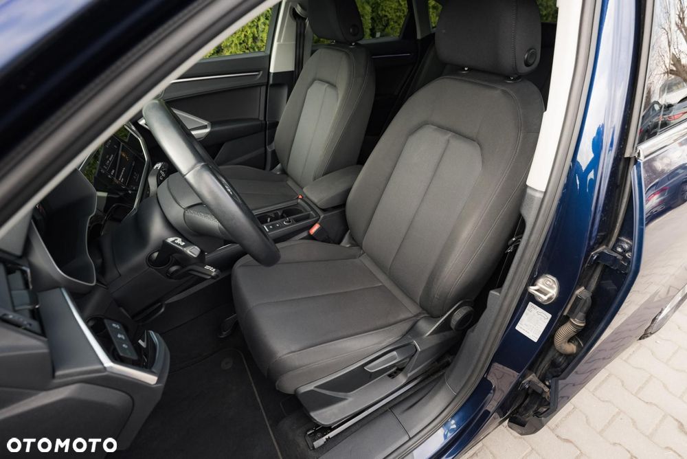 Audi Q3 Sportback - 12