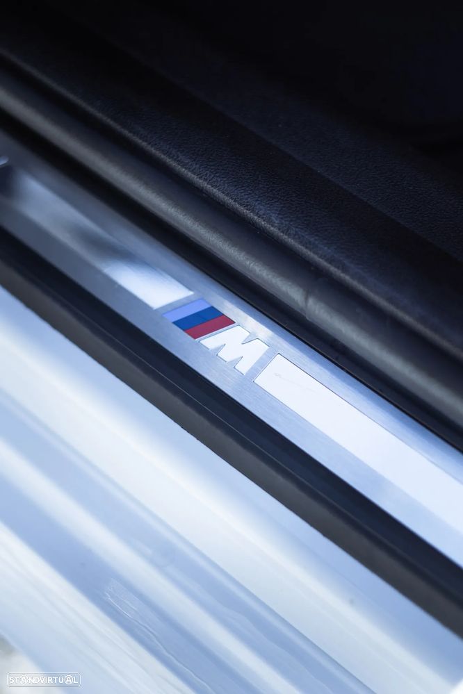 BMW 330 e Aut. M Sport - 19