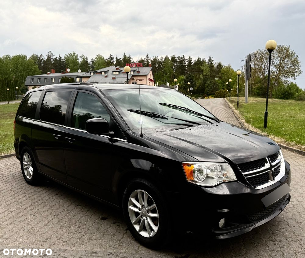Dodge Grand Caravan - 3