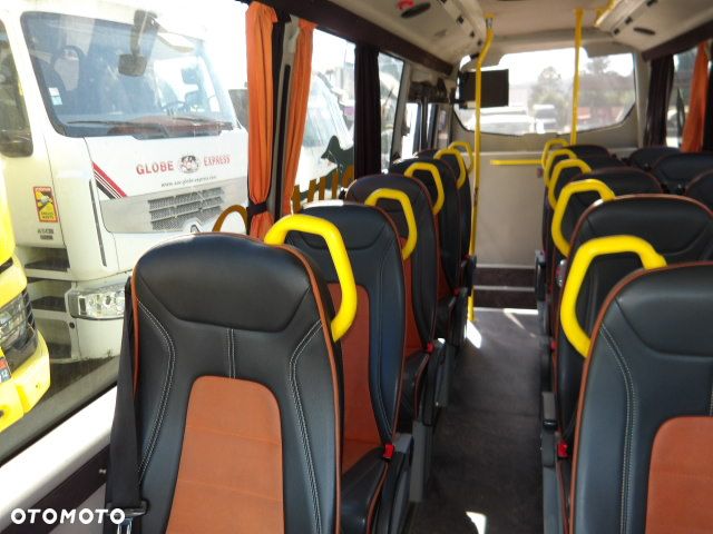 Mercedes-Benz SPRINTER 11 - 13