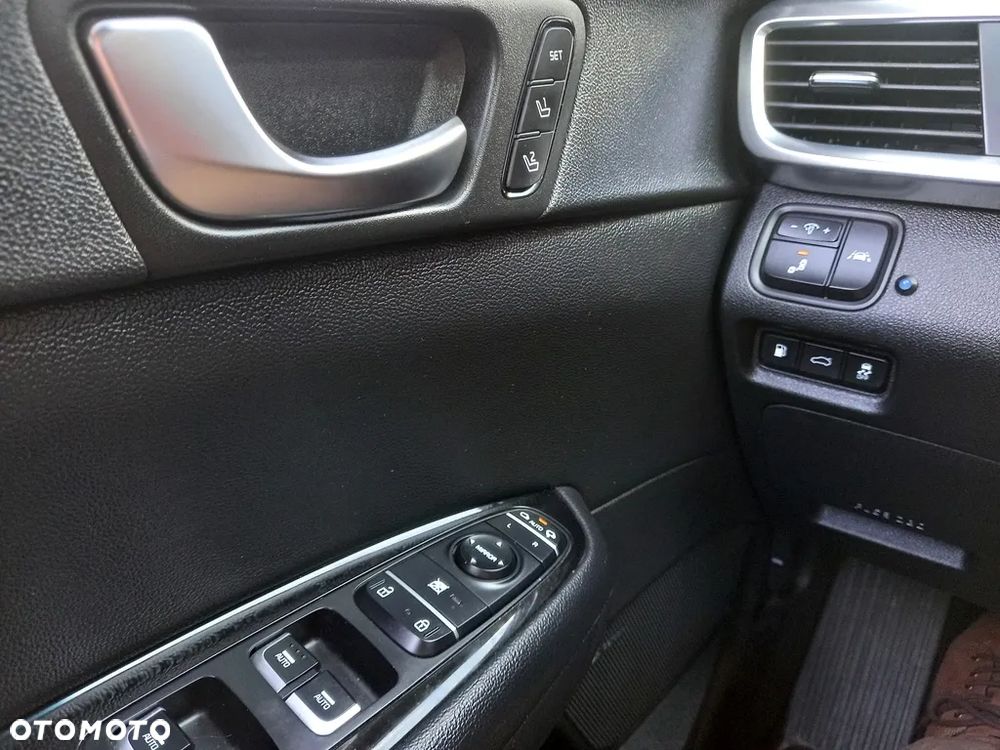 Kia Optima - 24