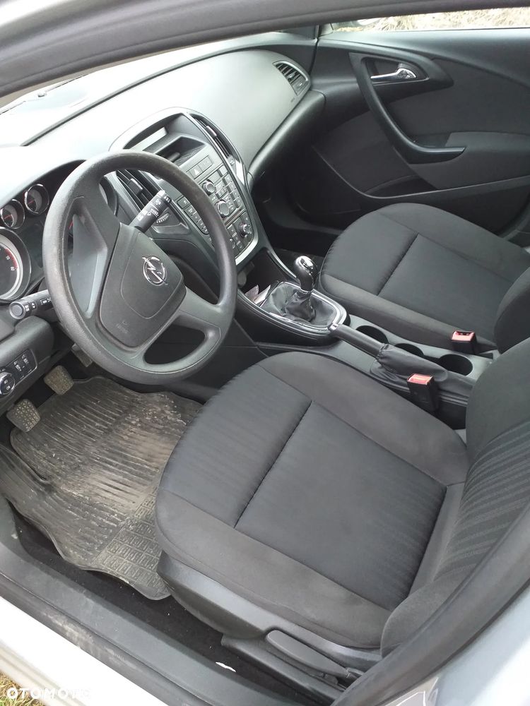 Opel Astra 1.6 Essentia - 4