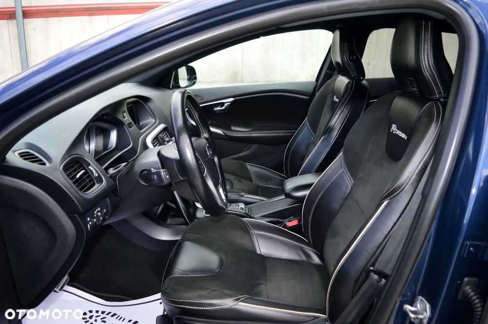 Volvo V40 D3 Geartronic R Design - 9