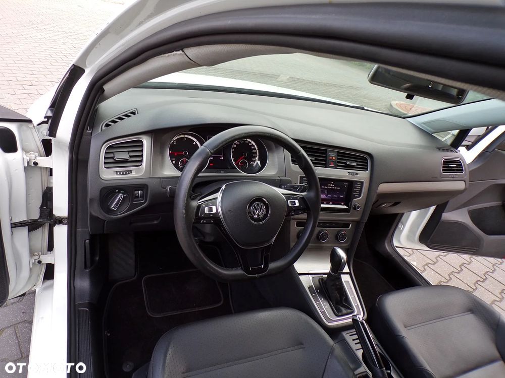 Volkswagen Golf 2.0 BlueTDI DSG Comfortline - 14