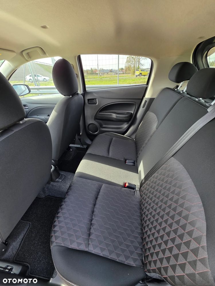 Mitsubishi Space Star AS&G 1.2 Spirit+ Black - 18