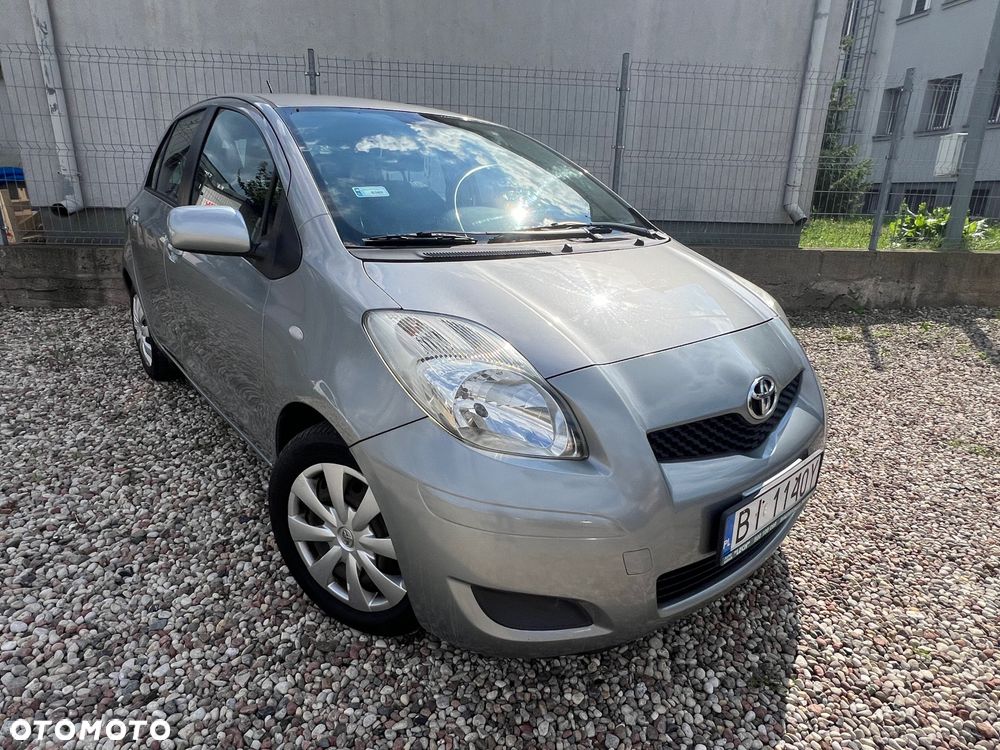 Toyota Yaris - 1