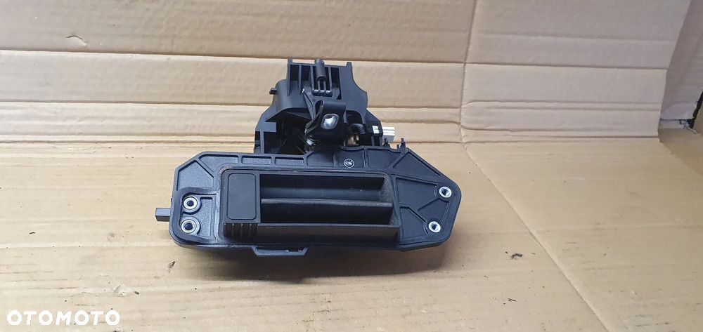 Zamek klapy bagażnika klamka mikrostyk Mercedes E-Klasa W211 A2117400093 - 2