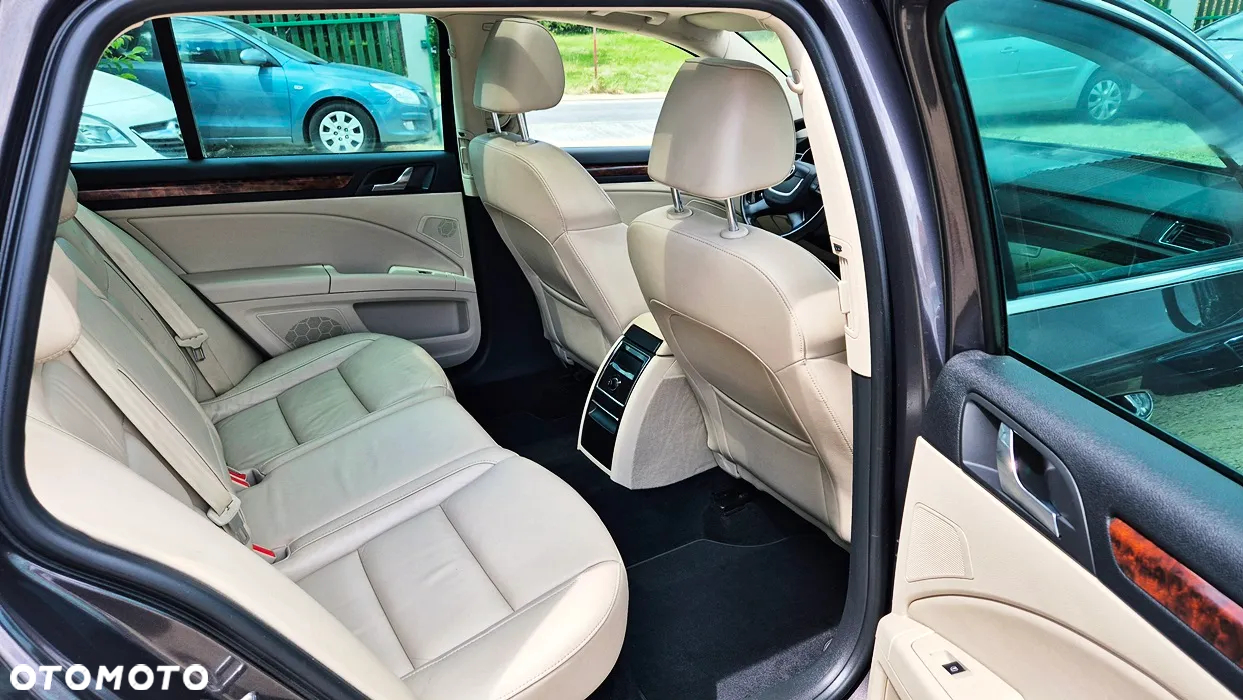 Skoda Superb 2.0 TSI Business DSG - 33