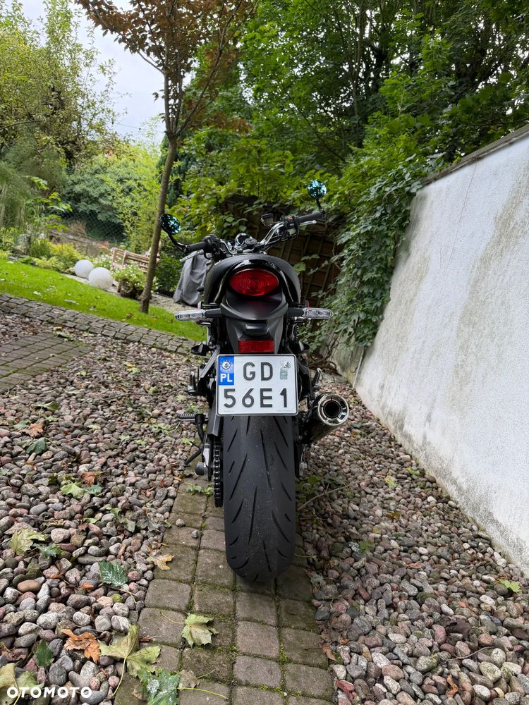Kawasaki Z 900 RS - 13