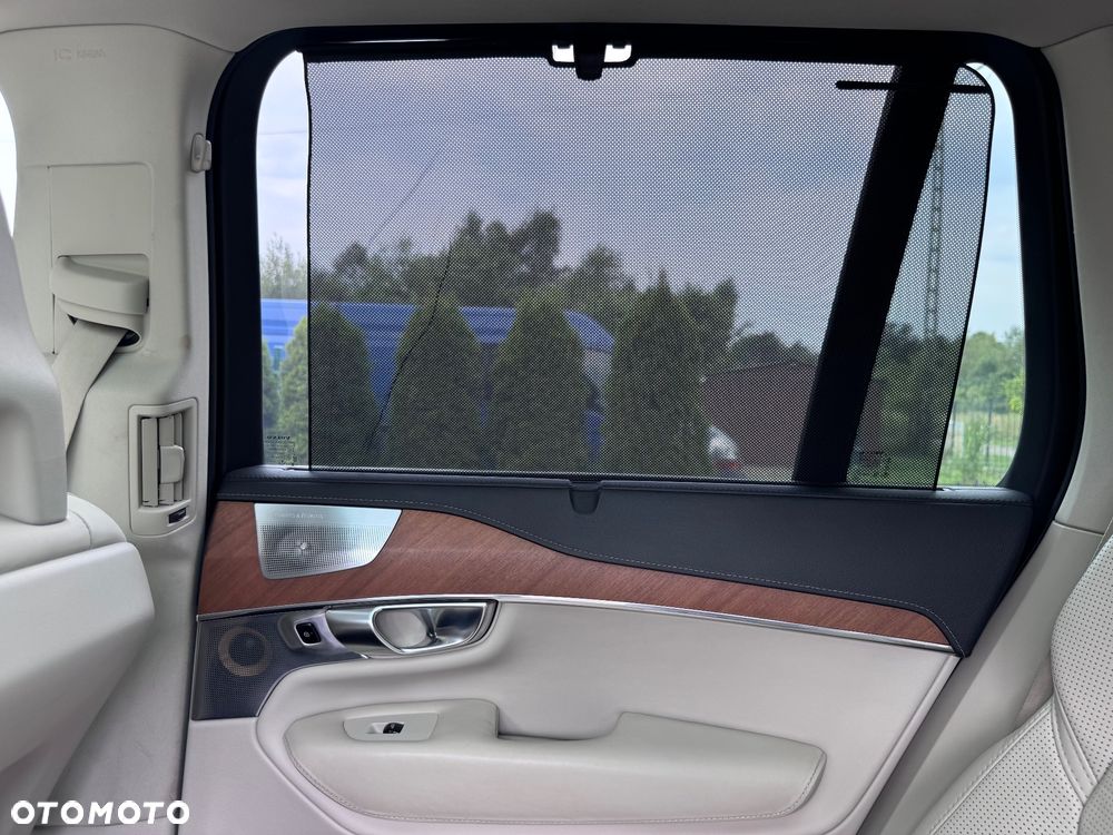 Volvo XC 90 - 23