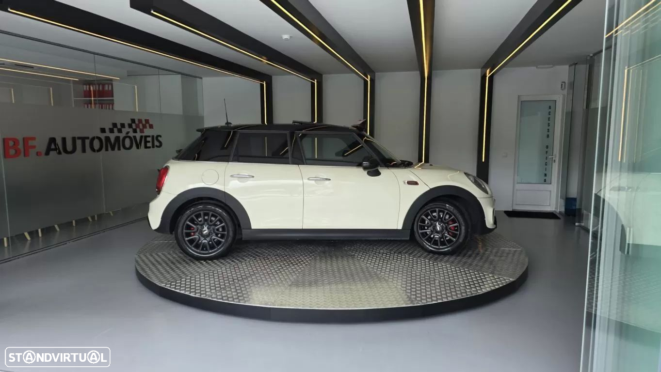 MINI 5 Portas One D - 5