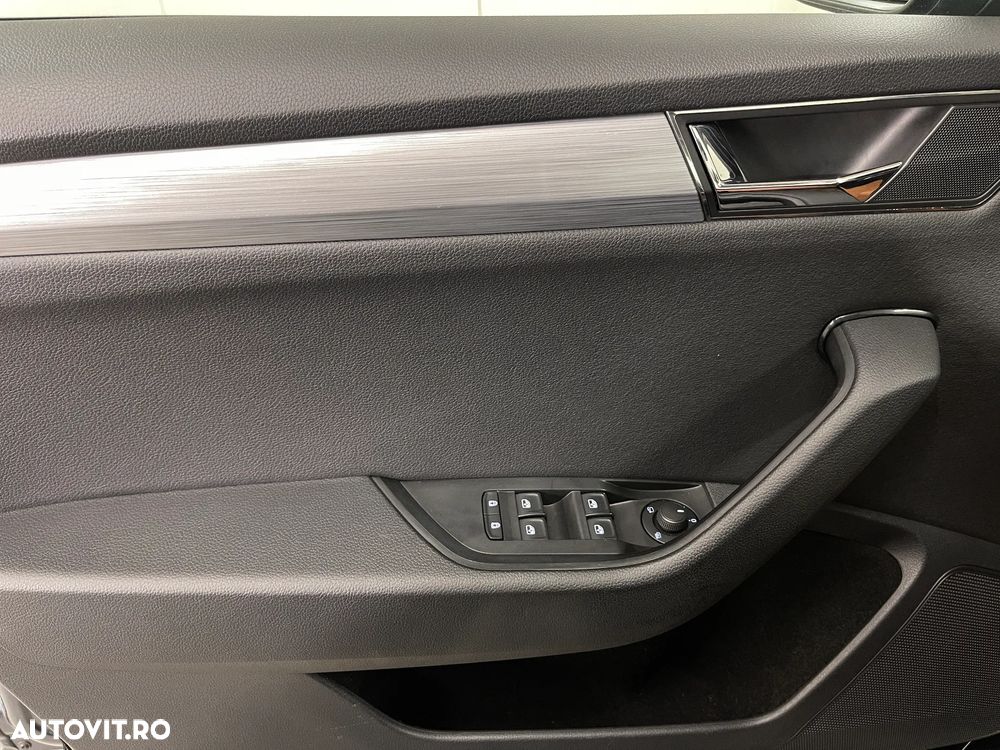 Skoda Superb 2.0 TDI DSG Ambition - 25