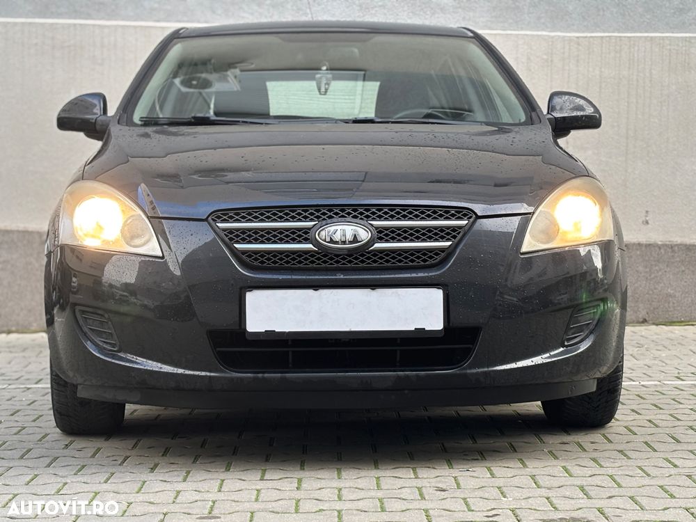 Kia Ceed Cee'd 1.4 GSL BEST - 1