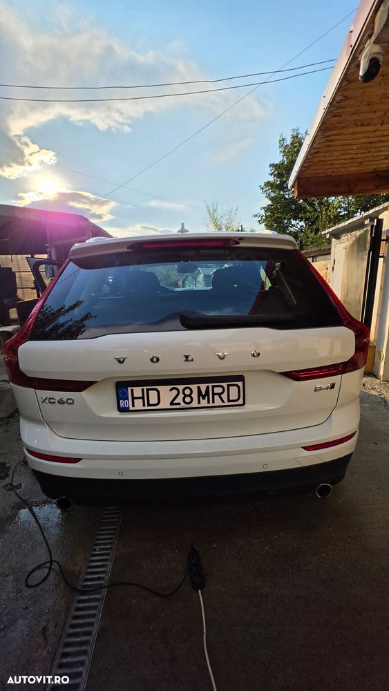 Volvo XC 60 B4 D AWD Geartronic Momentum - 10
