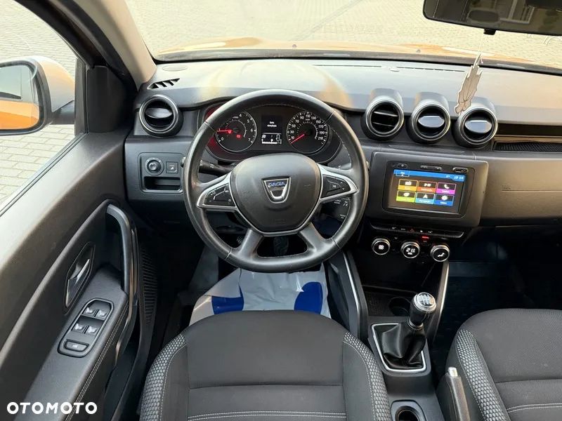 Dacia Duster 1.6 SCe Laureate S&S - 8