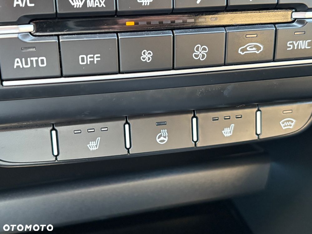 Kia XCeed 1.5 T-GDI L Business Line - 12