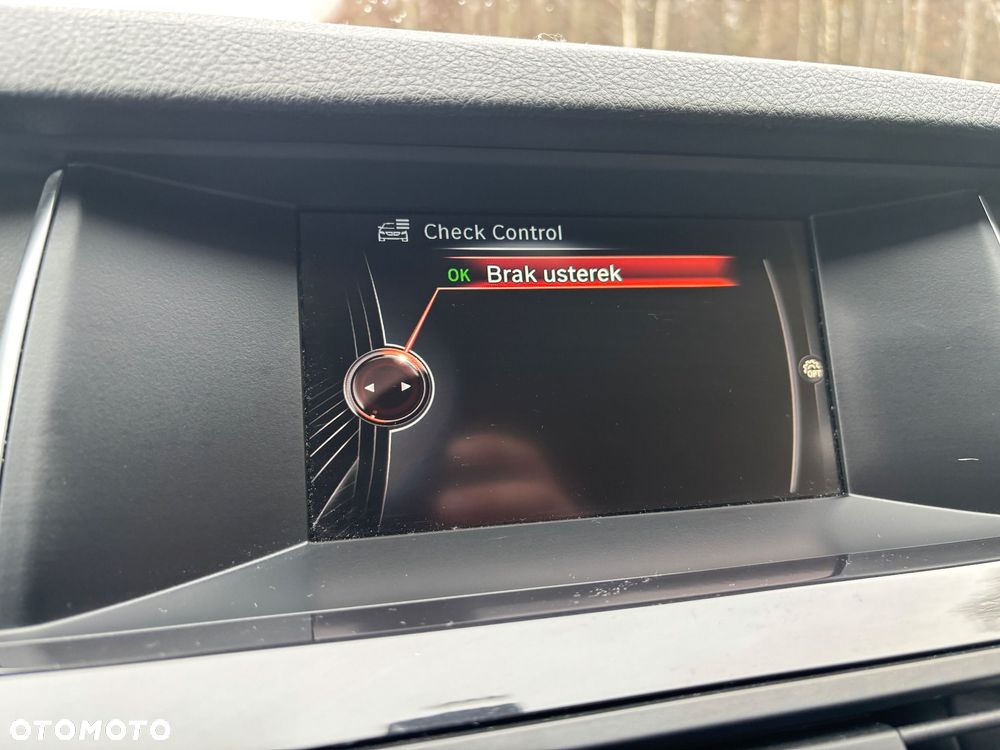 BMW Seria 5 520d - 28