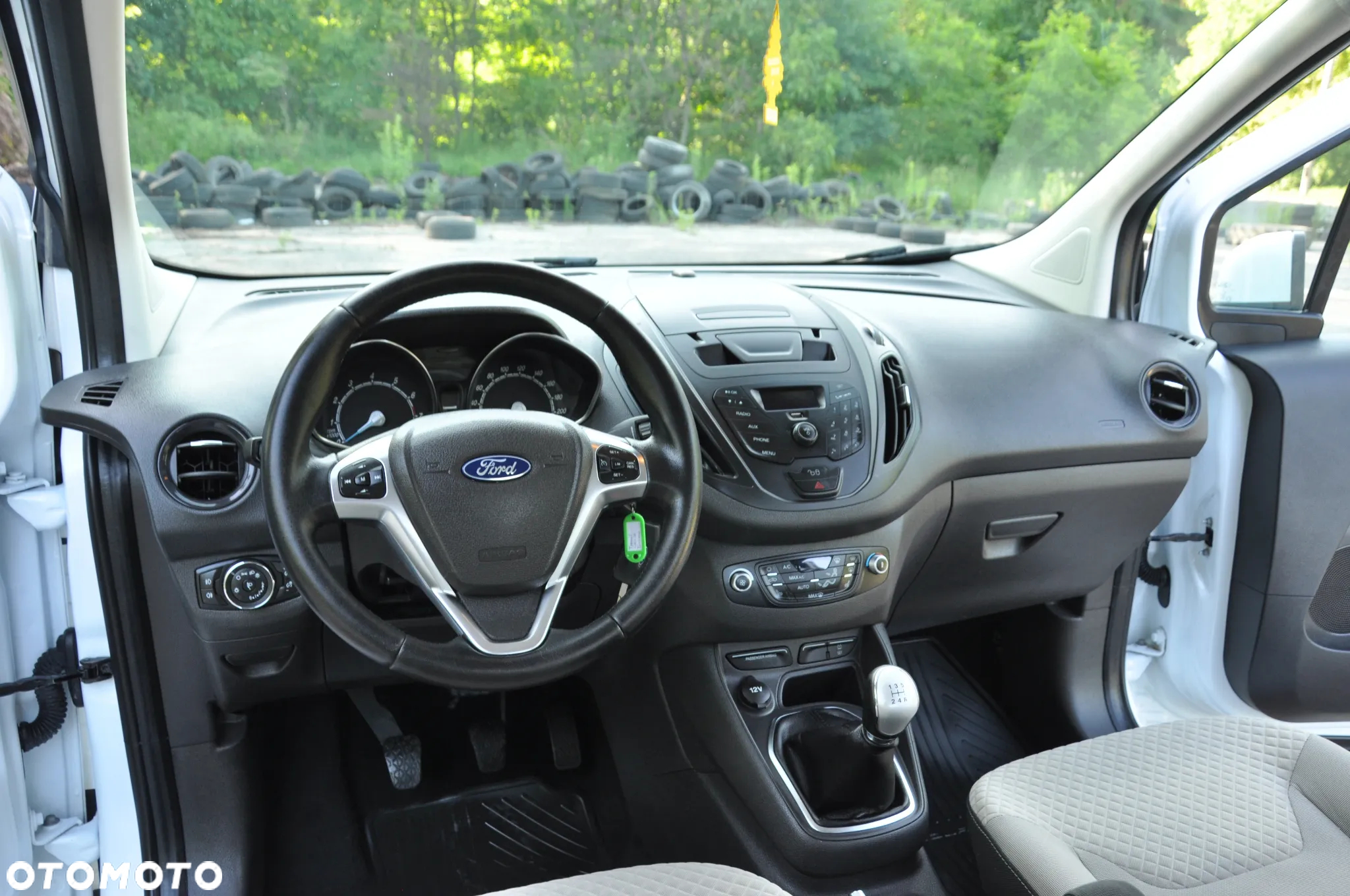 Ford Tourneo Courier - 19