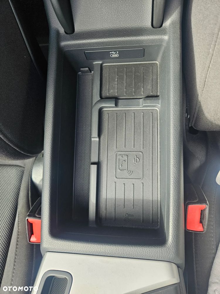 Audi A4 Avant 40 TDI S tronic - 13