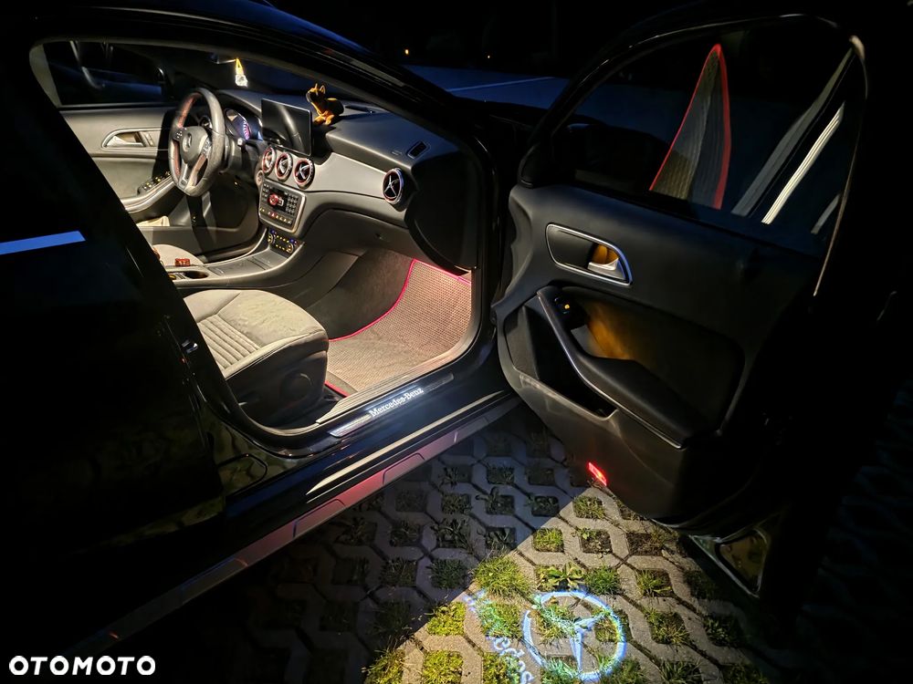 Mercedes-Benz GLA 250 4Matic 7G-DCT AMG Line - 33