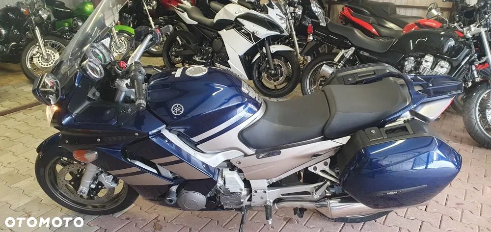 Yamaha FJR - 2