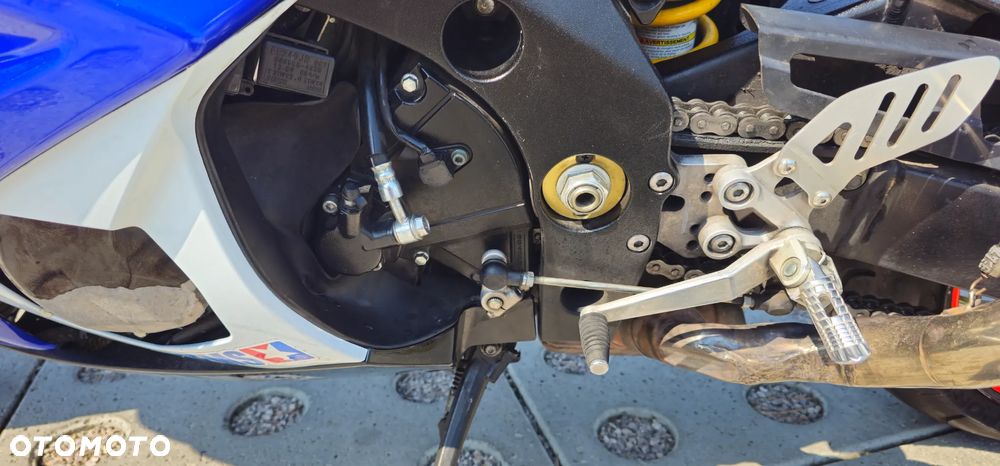 Suzuki GSX-R - 24