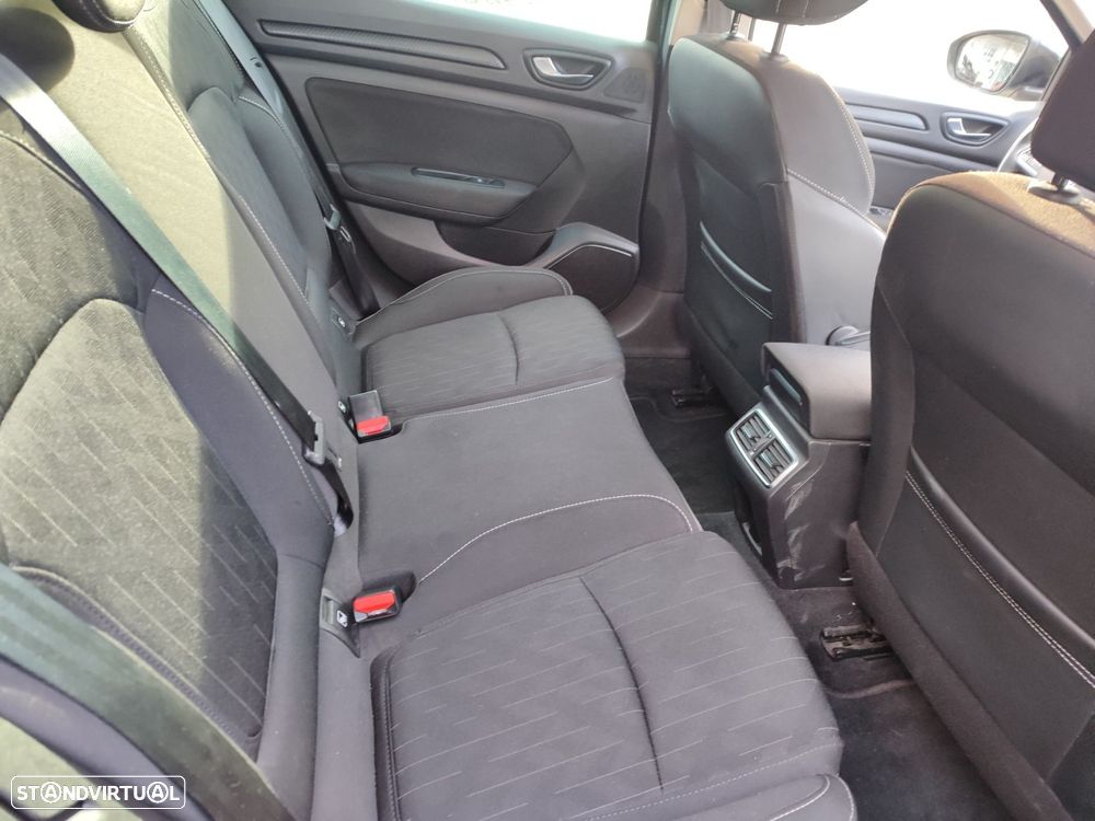 Renault Mégane 1.5 Blue dCi Limited - 8