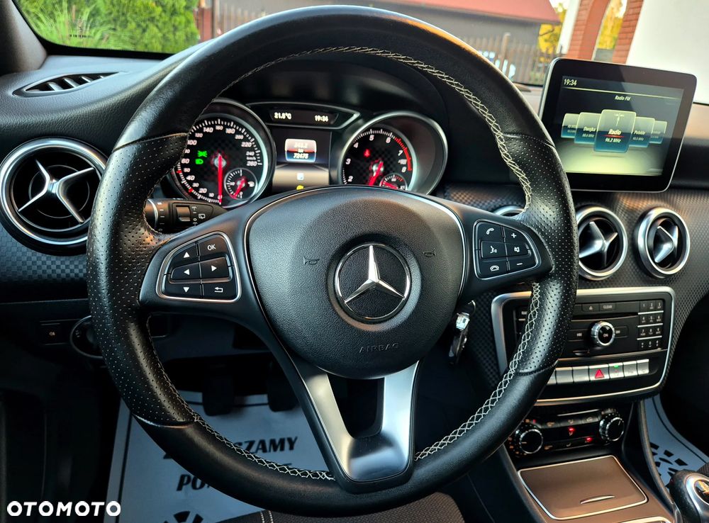 Mercedes-Benz Klasa A 180 (BlueEFFICIENCY) Urban - 29