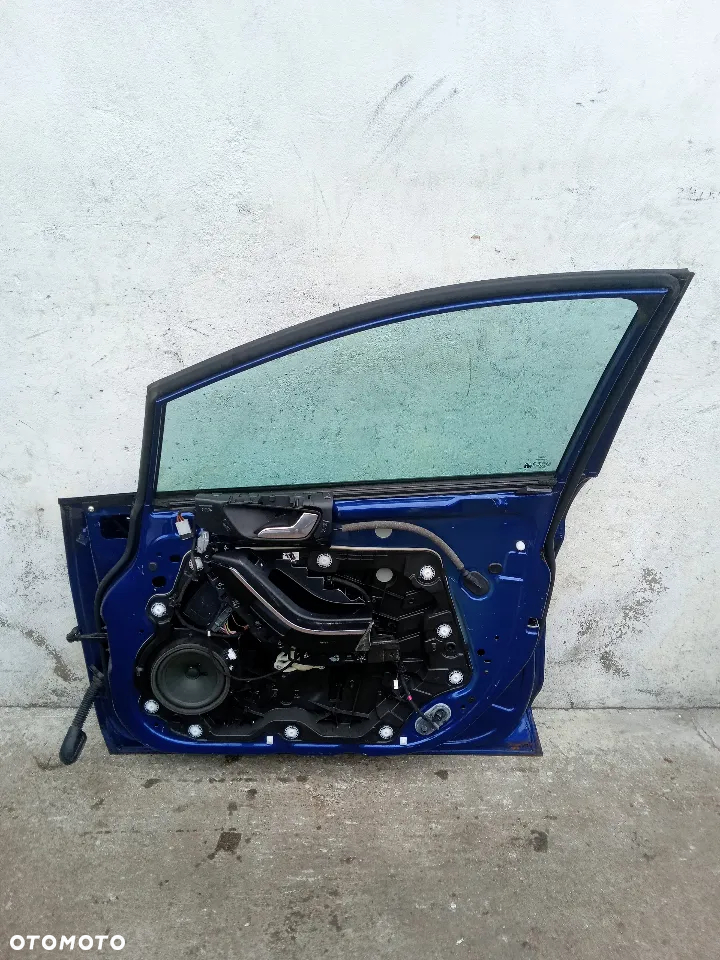 FORD FIESTA MK8 -DRZWI PRZEDNIE PRZÓD - 10
