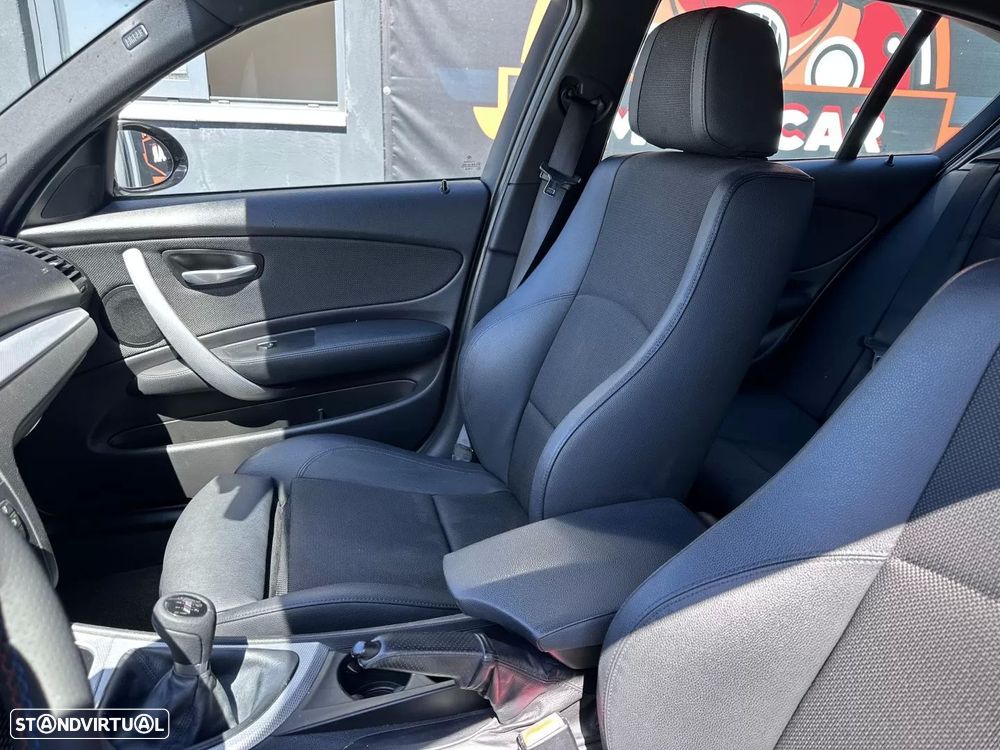 BMW 118 d Pack M - 28