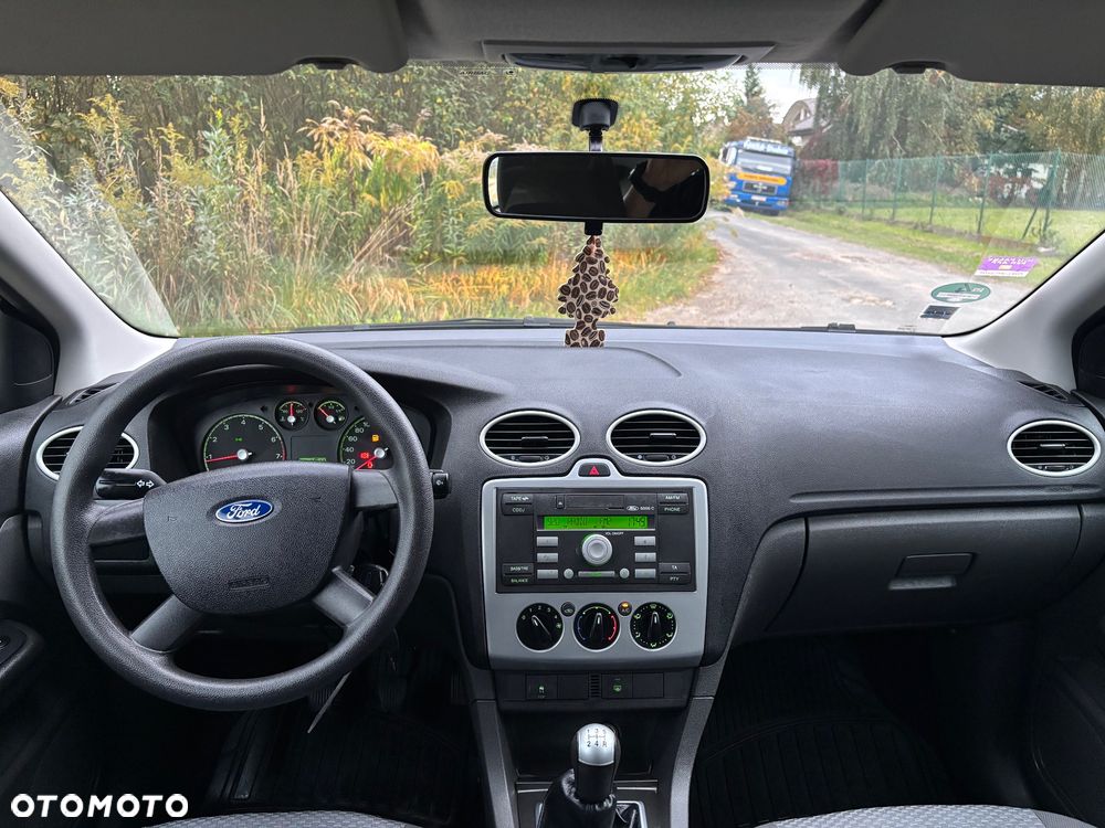 Ford Focus 1.4 16V Connection - 26