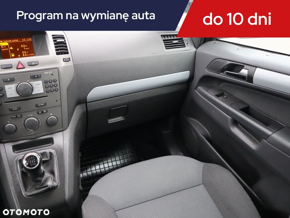 Opel Zafira - 10
