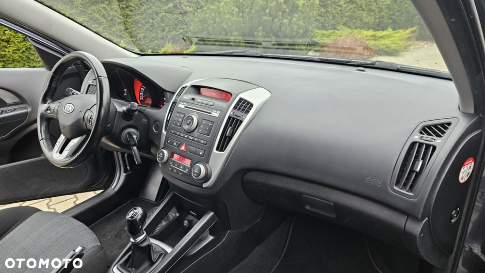Kia Ceed 1.6 Crdi Comfort + - 18