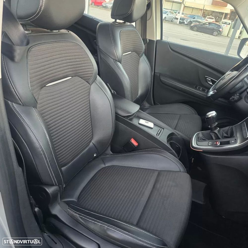 Renault Grand Scénic 1.6 dCi Intens SS - 14