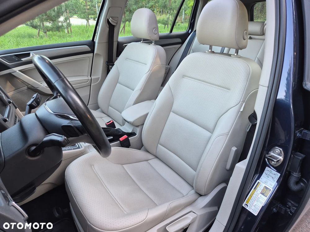 Volkswagen Golf - 16