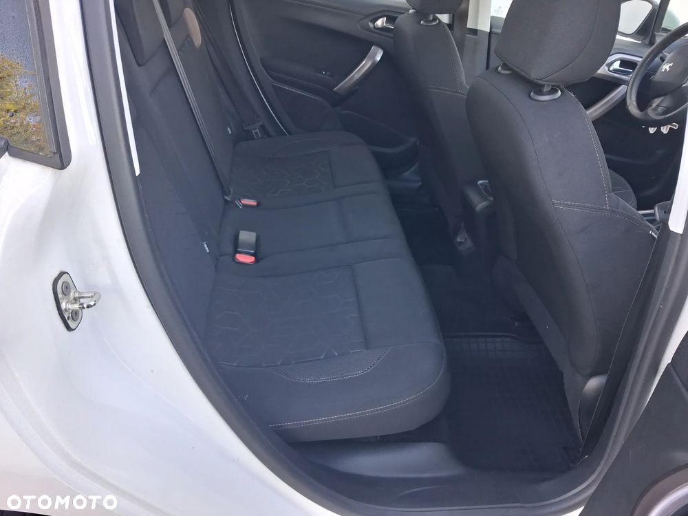 Peugeot 2008 1.6 VTi Active - 16