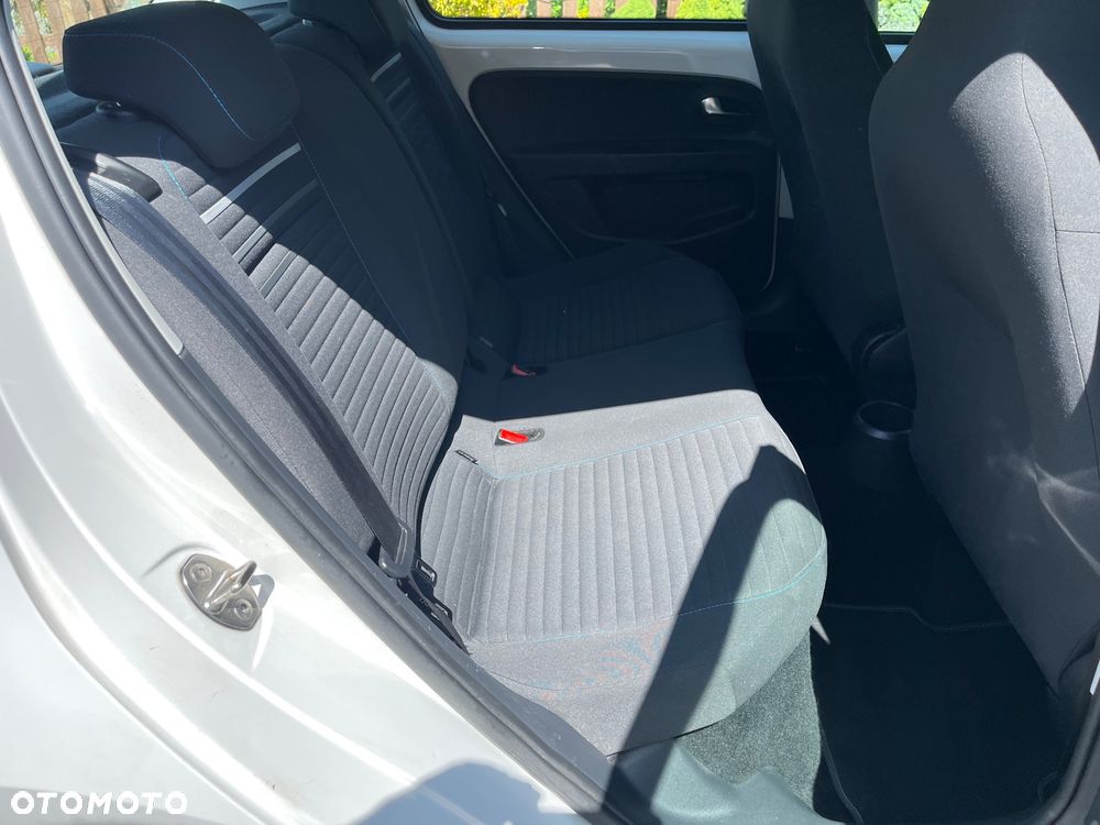 Volkswagen up! - 17
