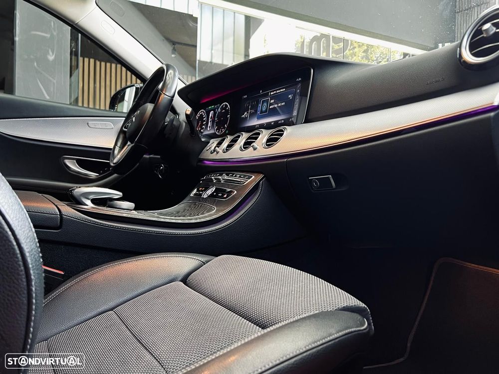 Mercedes-Benz E 300 de Exclusive Line - 21
