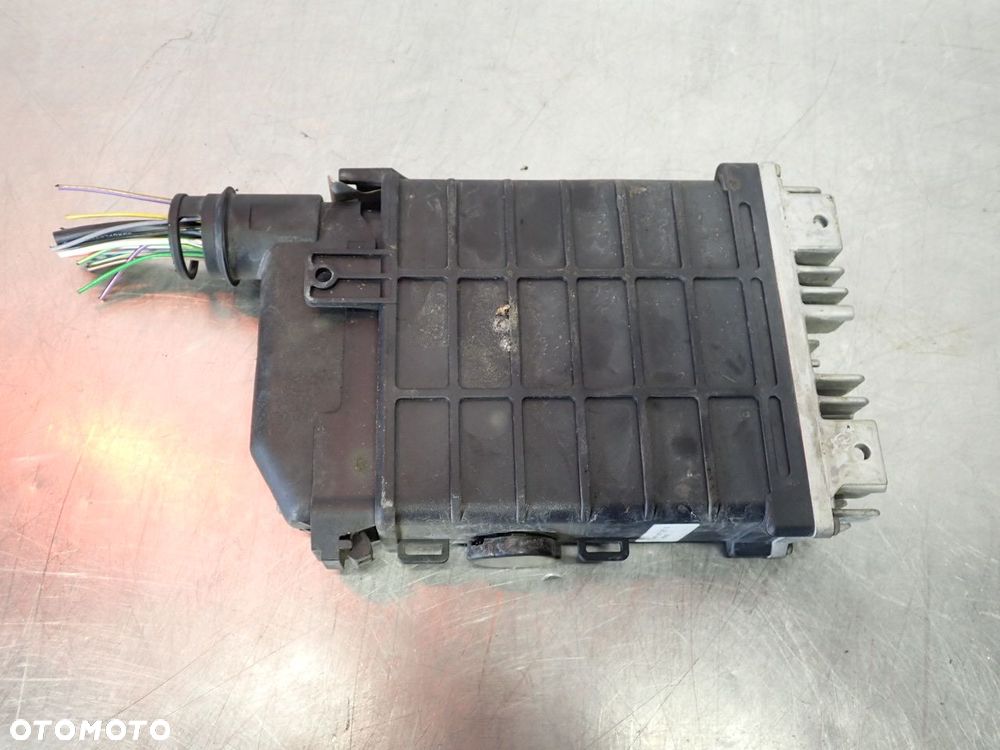 KOMPUTER SILNIKA VOLKSWAGEN PASSAT B3 - 2