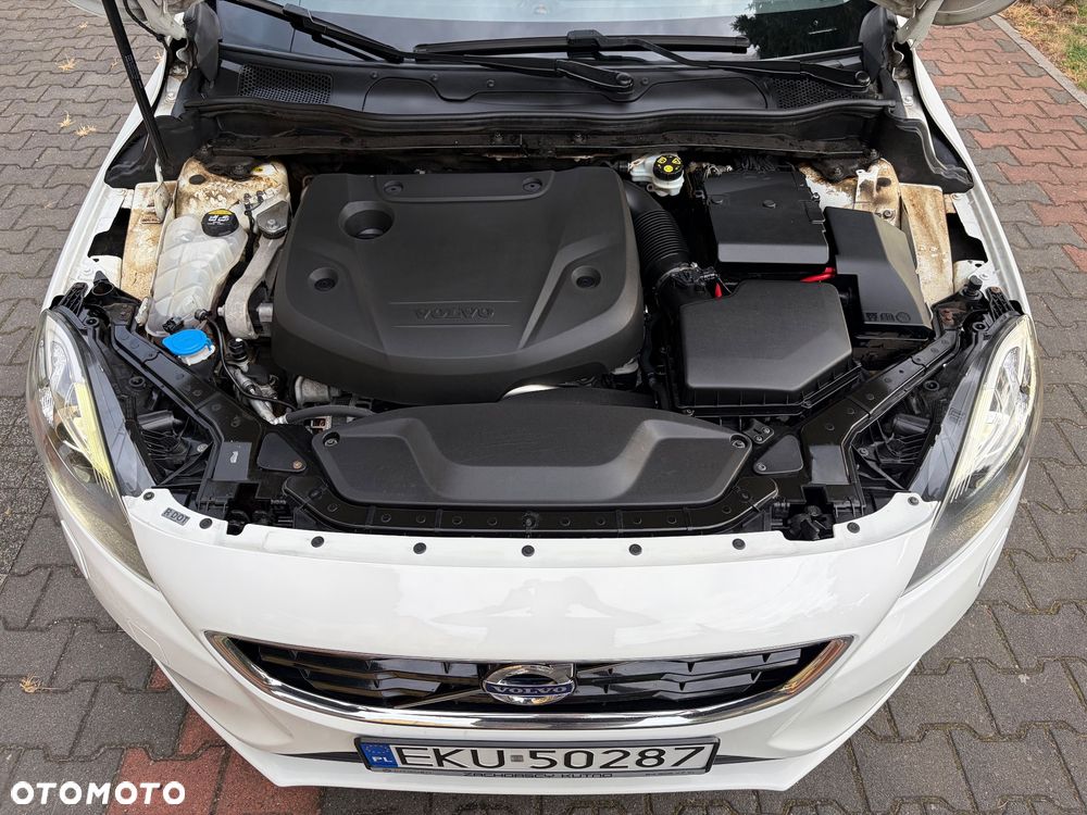 Volvo V40 D3 Momentum - 35