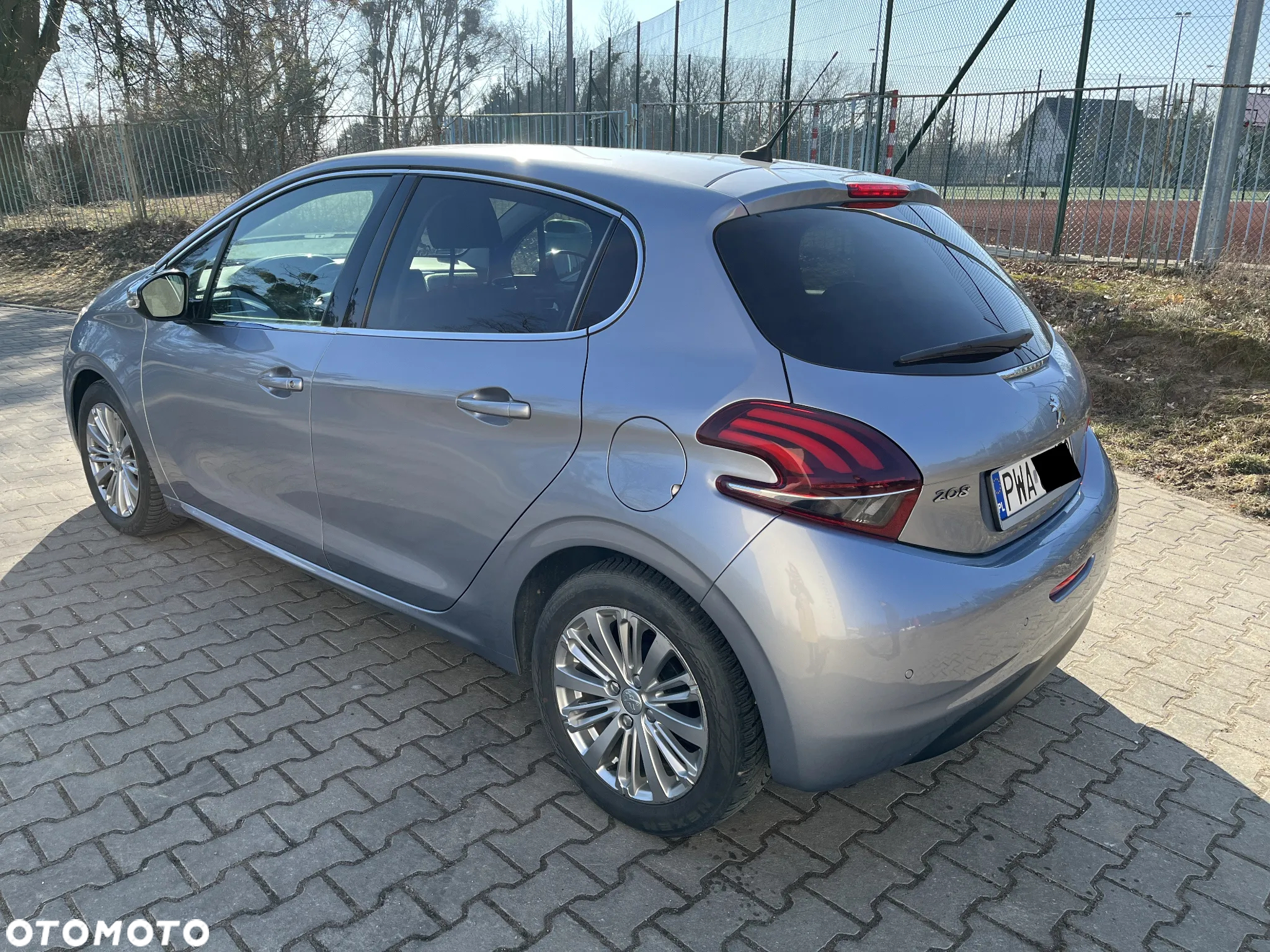 Peugeot 208 PureTech 82 Start & Stop Allure - 7