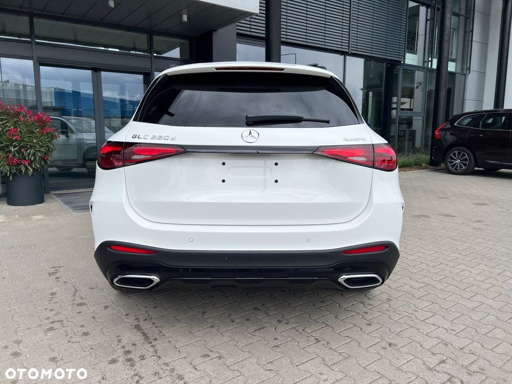 Mercedes-Benz GLC - 17