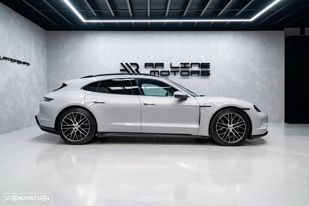 Porsche Taycan Sport Turismo Standard - 8