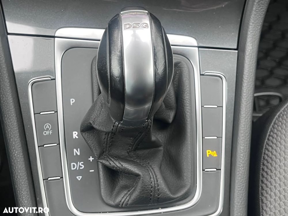 Volkswagen Golf 1.6 TDI DSG Comfortline - 18