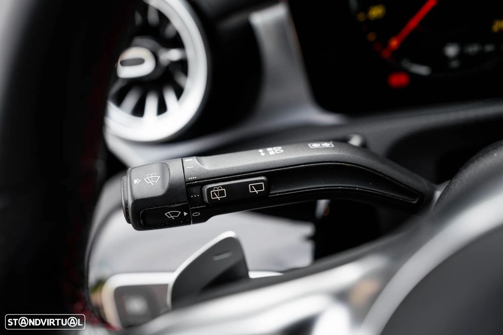 Mercedes-Benz CLA 200 d Shooting Brake AMG Line Aut. - 30