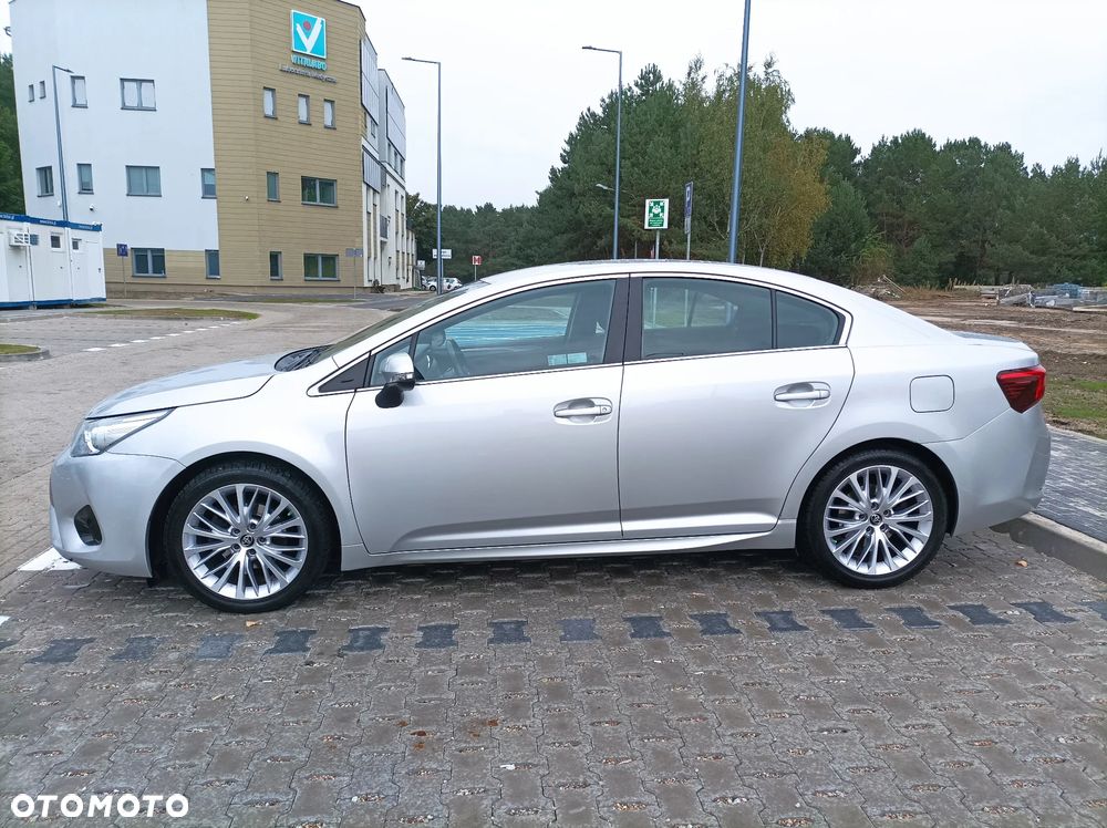 Toyota Avensis - 2